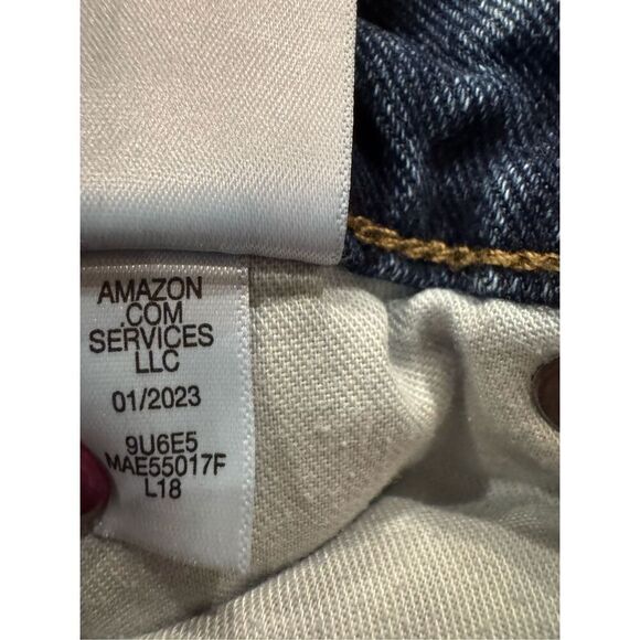 Amazon Essentials Men's Slim-Fit Jeans 32x30 - Picture 8 of 10